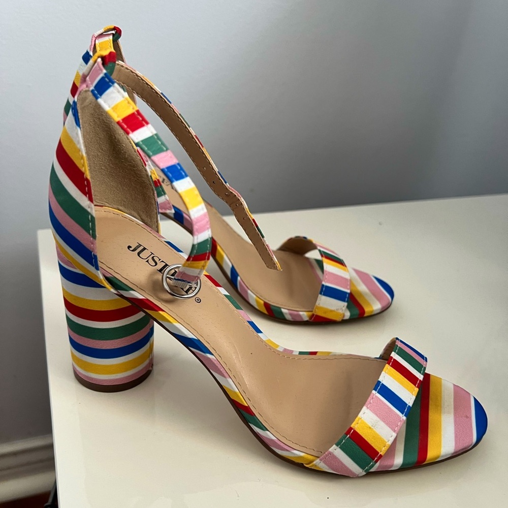 Fun striped round block heel Just Fab Size 7